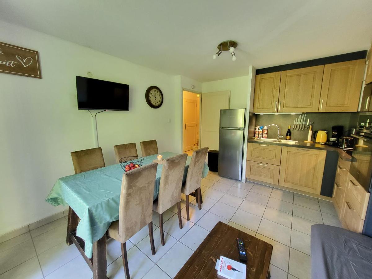 Appartement Dans Chalet Avec Piscine Couverte Saint-Gervais-les-Bains Exterior photo